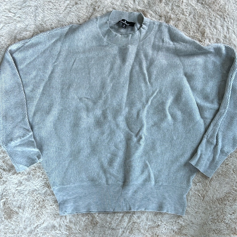 Lulu’s gray ribbed bat wing sweater, size medium